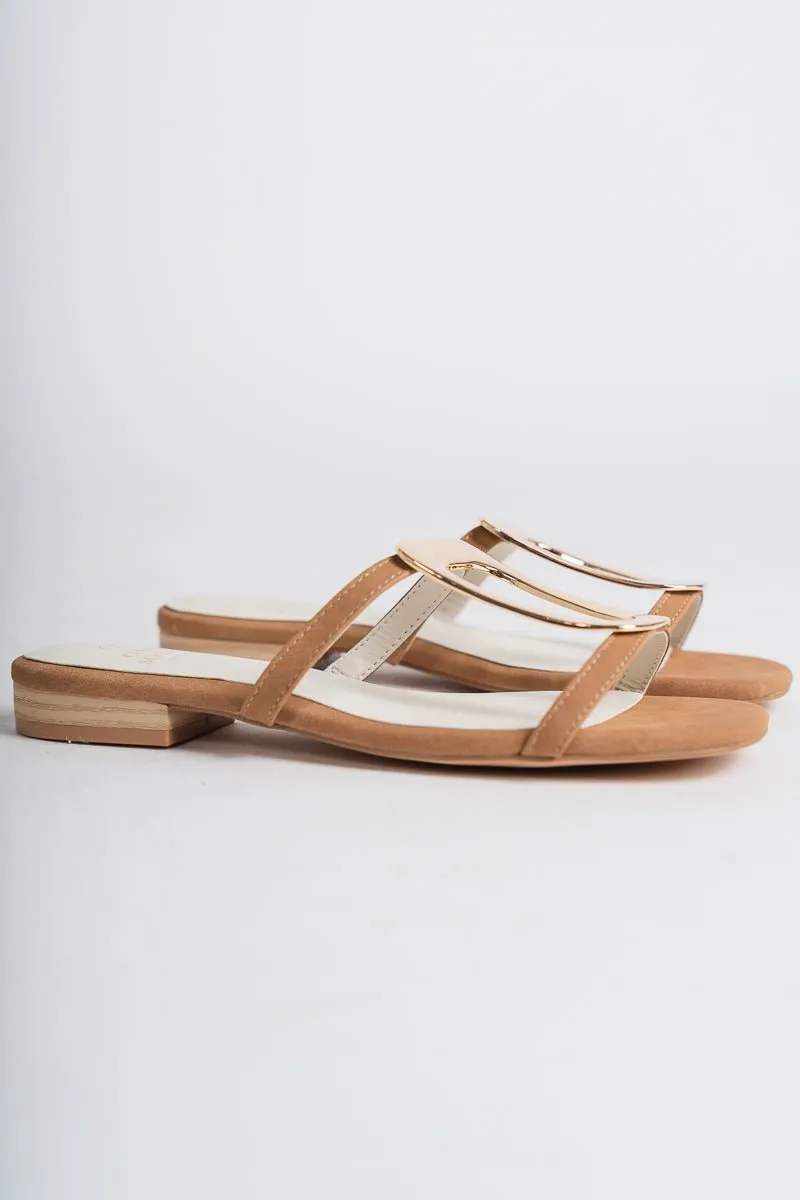 Amiyah buckle sandal camel
