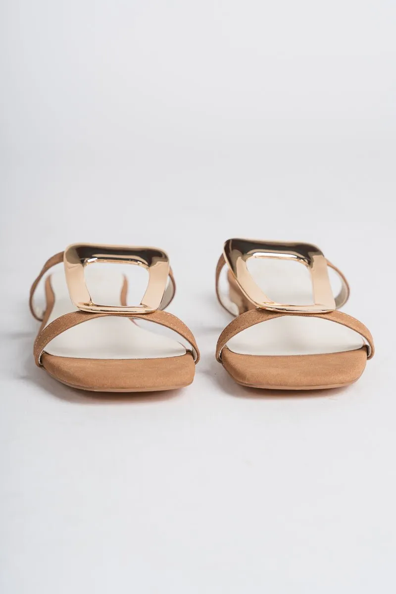 Amiyah buckle sandal camel
