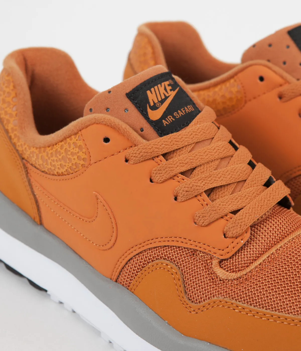 Nike Air Safari Shoes - Monarch / Monarch - Cobblestone - White