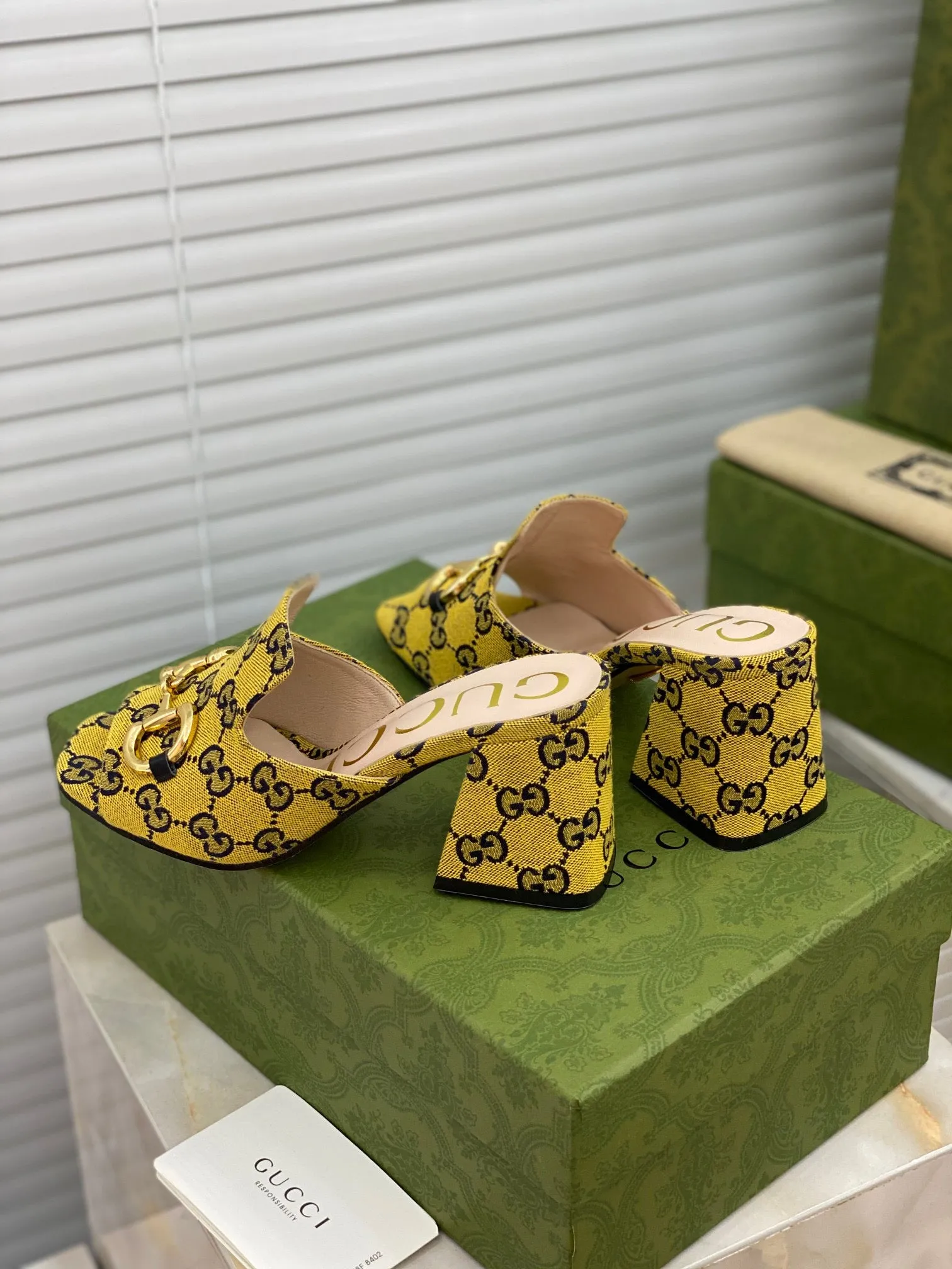 SE502 Size 5-10 Heels:7.5cm Material: Cowhide Lining: Sheep skin Sole: Italian leather
