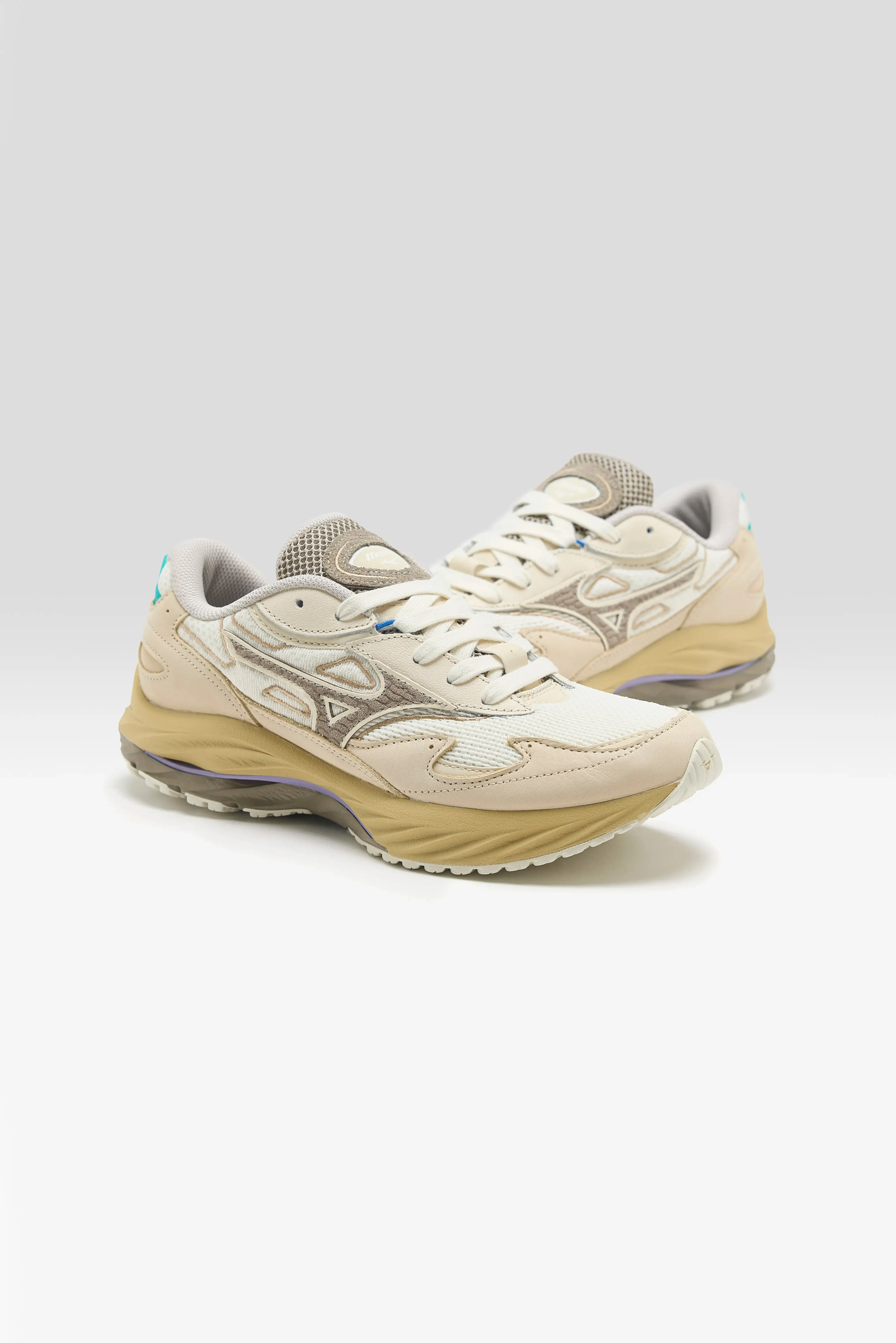 Wave Rider  Premium for Women  (251 / W / WHITE)