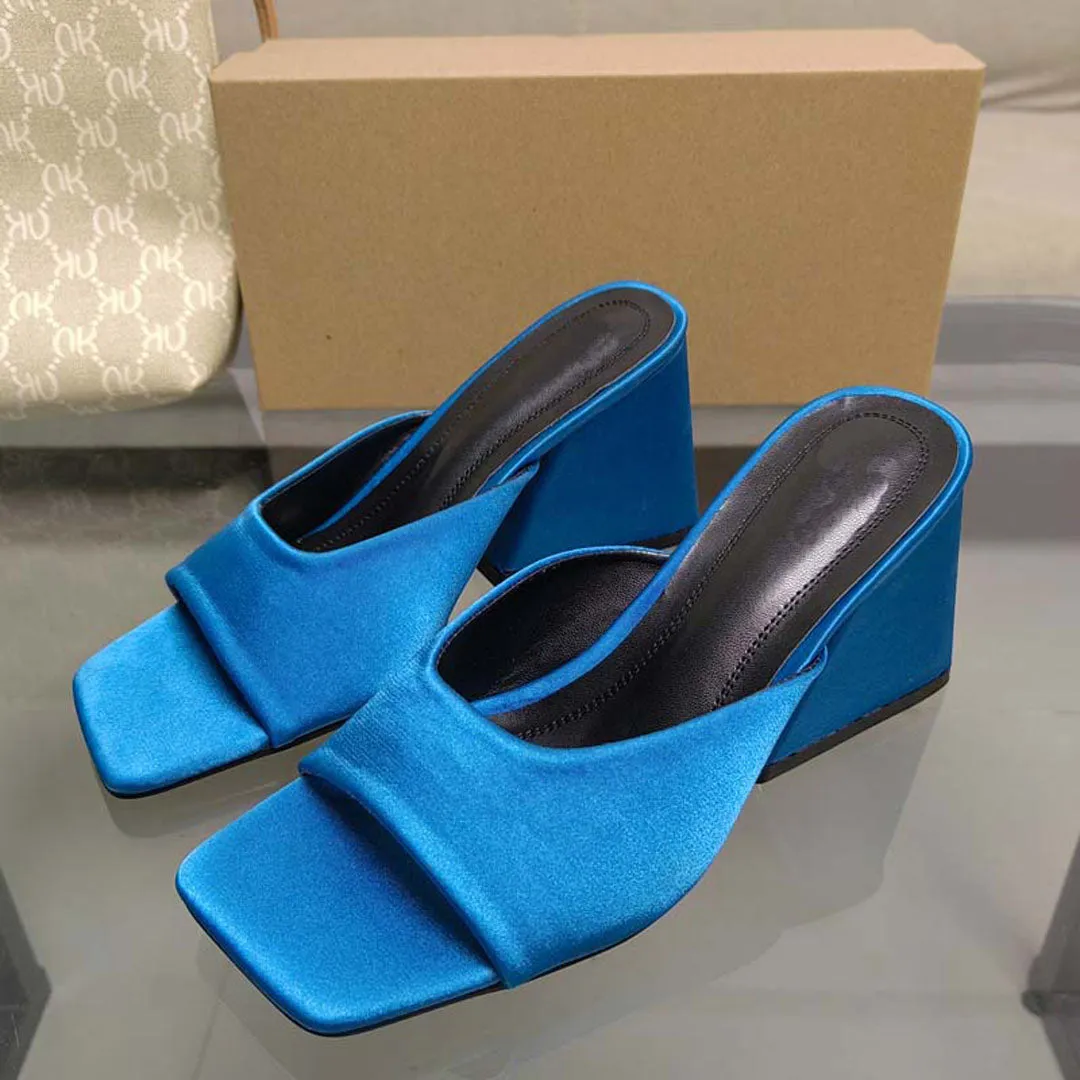 za 2024 Balanced heel